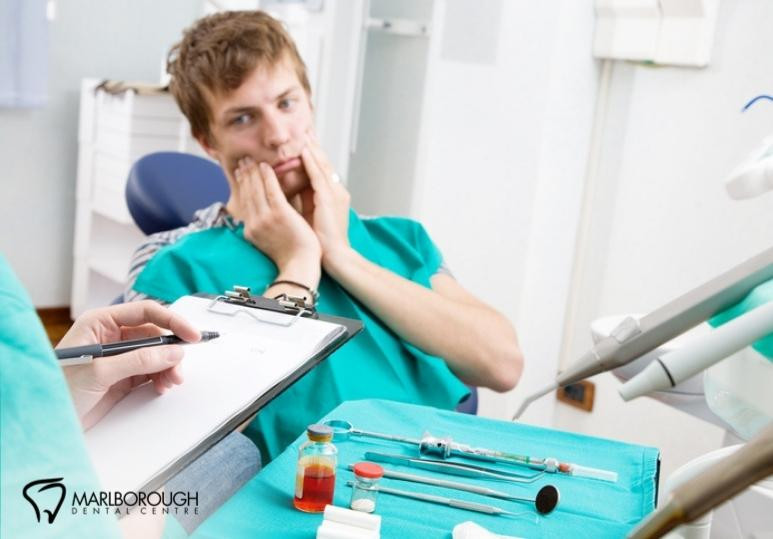 Ouch! 5 Signs You Have a Dental Emergency (And What to Do Next)